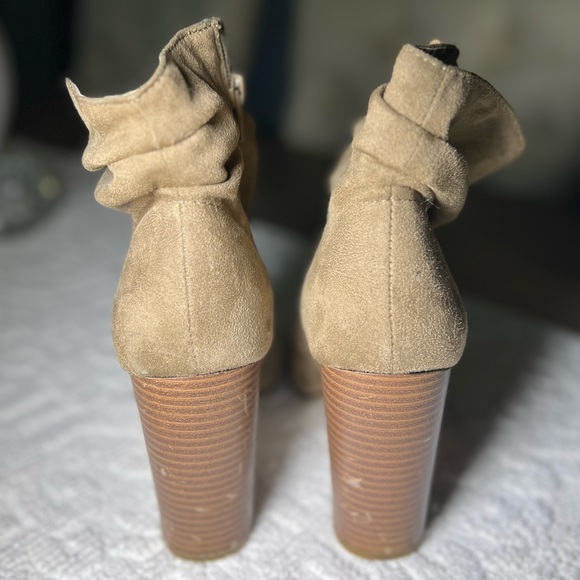 Slouch Peep Toe Bootie - Size 7.5 - Picture 4 of 5